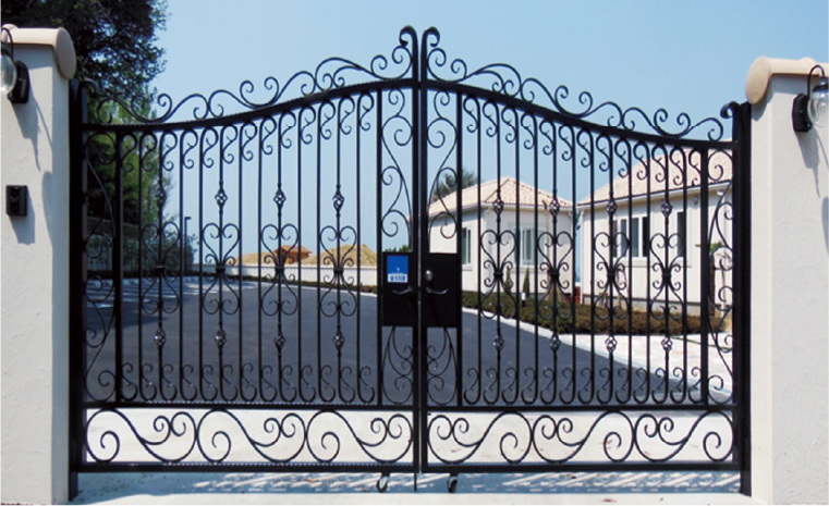 Large double swing gates