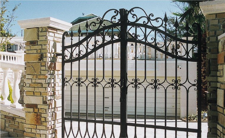 Gate