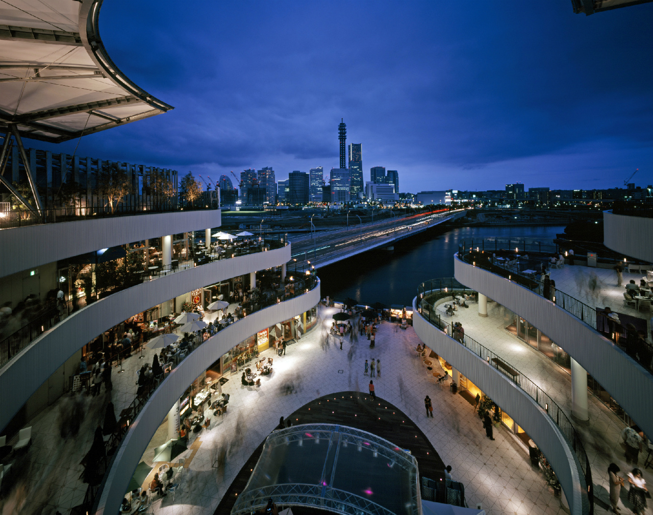 YOKOHAMA BAY QUARTER